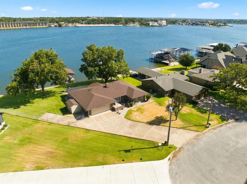 504 Panama Court, Granbury TX 76048 - Photo 36