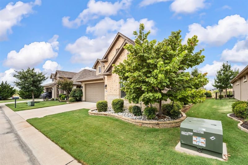 10408 Claystone Drive, Denton TX 76207 - Photo 5