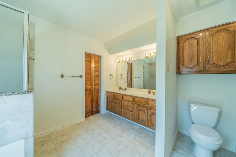 529 Winston Street, Grand Prairie TX 75052 - Photo 12