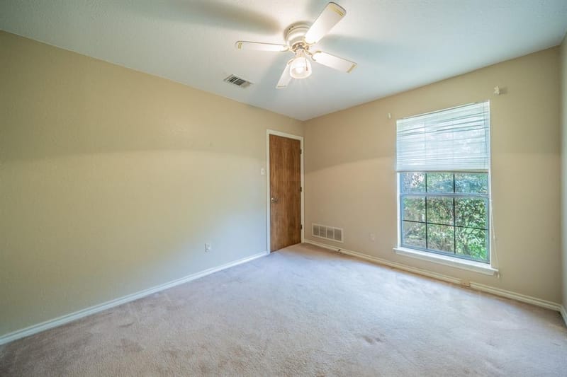 529 Winston Street, Grand Prairie TX 75052 - Photo 14