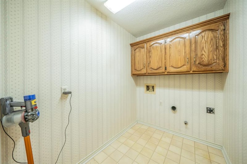 529 Winston Street, Grand Prairie TX 75052 - Photo 18