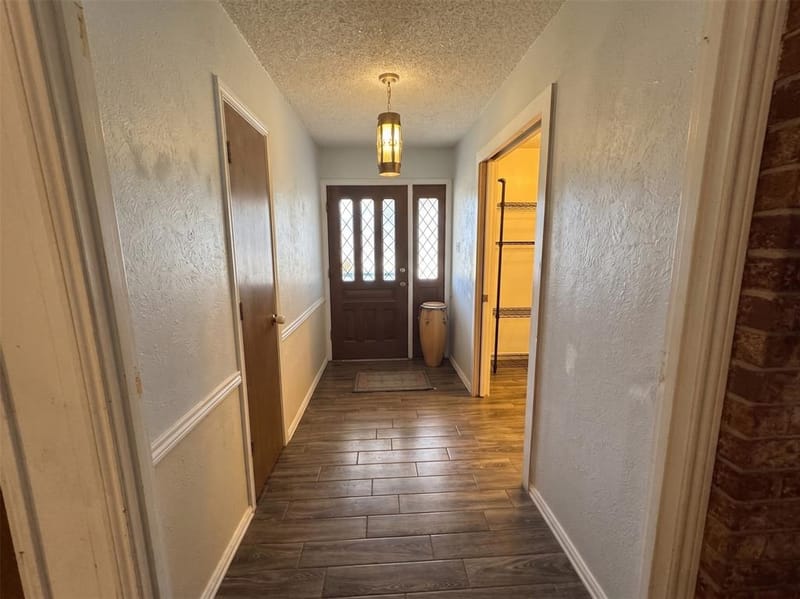 528 Marcus Drive, Lewisville TX 75057 - Photo 2