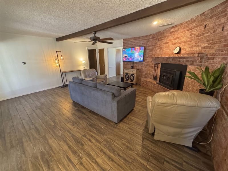 528 Marcus Drive, Lewisville TX 75057 - Photo 6