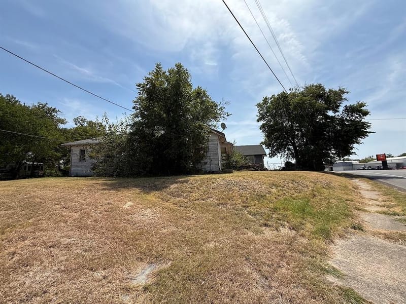 503 Abbott, Hillsboro TX 76645 - Photo 6