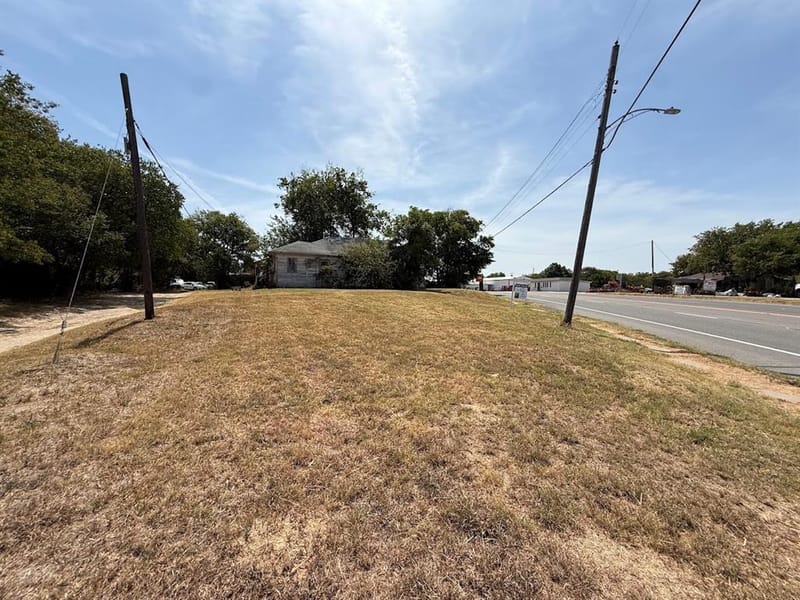 503 Abbott, Hillsboro TX 76645 - Photo 5