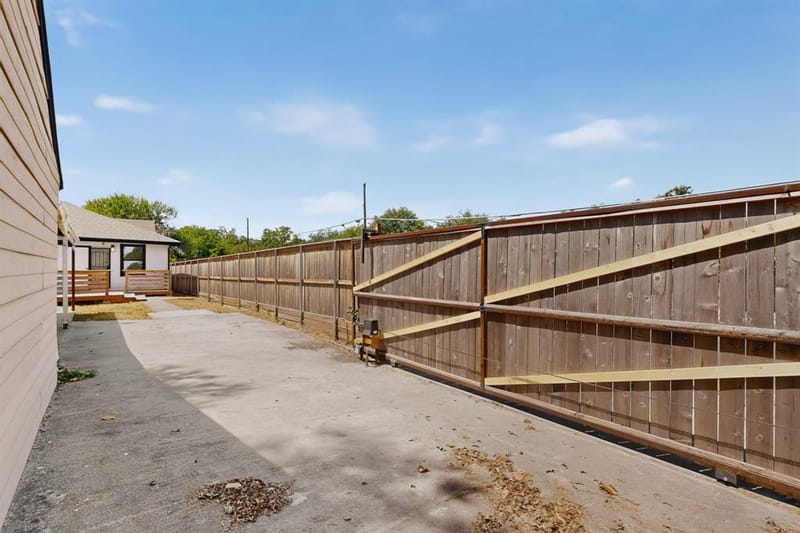 1100 S Brighton Avenue, Dallas TX 75208 - Photo 15