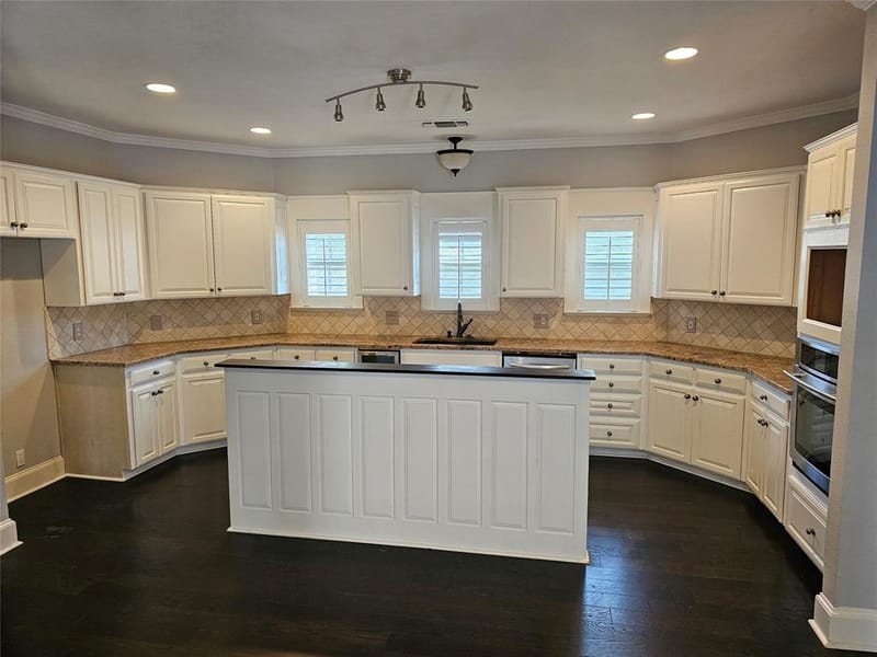 1116 Scotts Way, Fort Worth TX 76111 - Photo 12