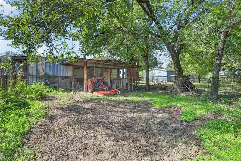 4237 County Road 417a, Cleburne TX 76031 - Photo 28