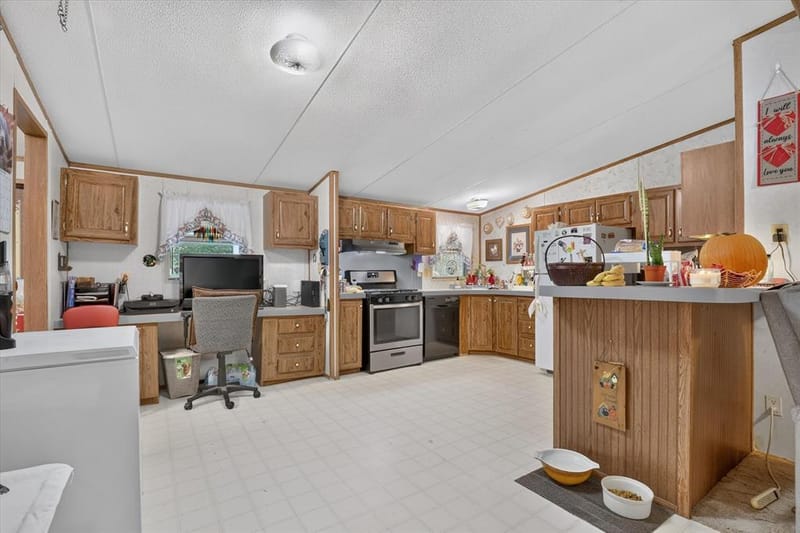 4237 County Road 417a, Cleburne TX 76031 - Photo 9