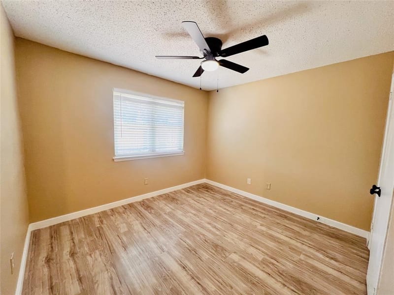 2213 E Biscayne Drive, Irving TX 75060 - Photo 16