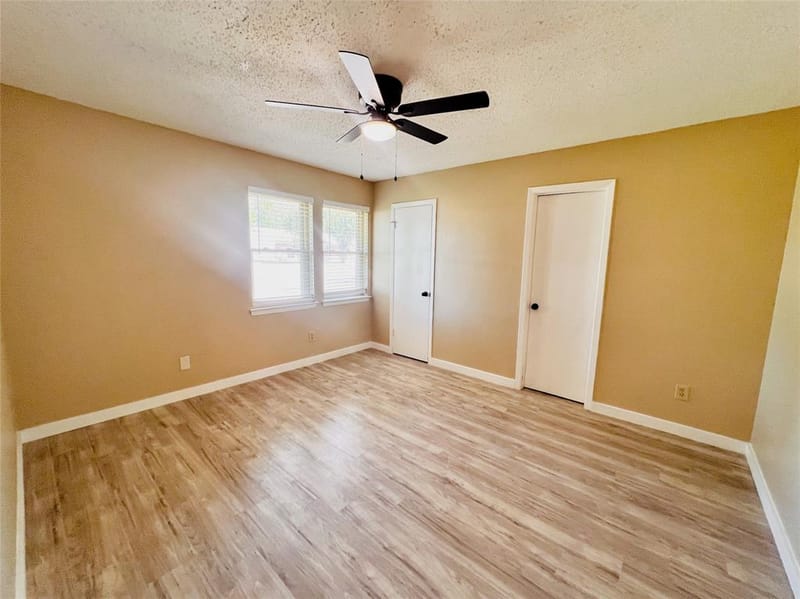 2213 E Biscayne Drive, Irving TX 75060 - Photo 12