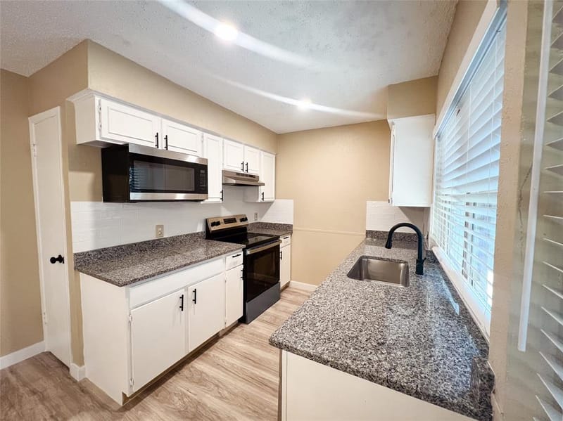 2213 E Biscayne Drive, Irving TX 75060 - Photo 9