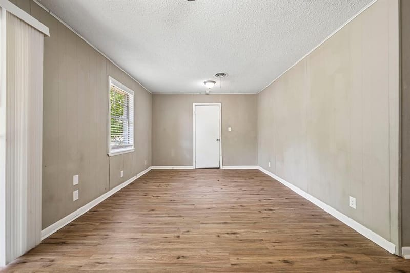 105 S Hickory Avenue, Denison TX 75020 - Photo 6