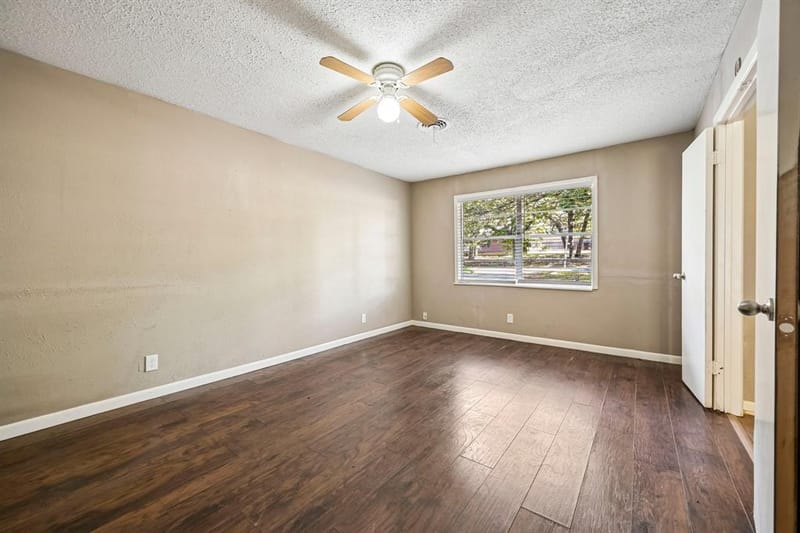 105 S Hickory Avenue, Denison TX 75020 - Photo 12