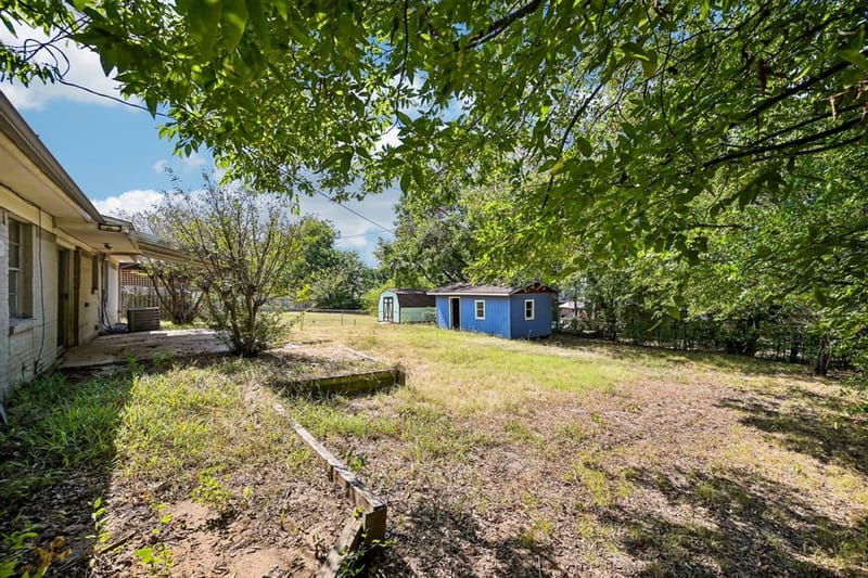 105 S Hickory Avenue, Denison TX 75020 - Photo 30