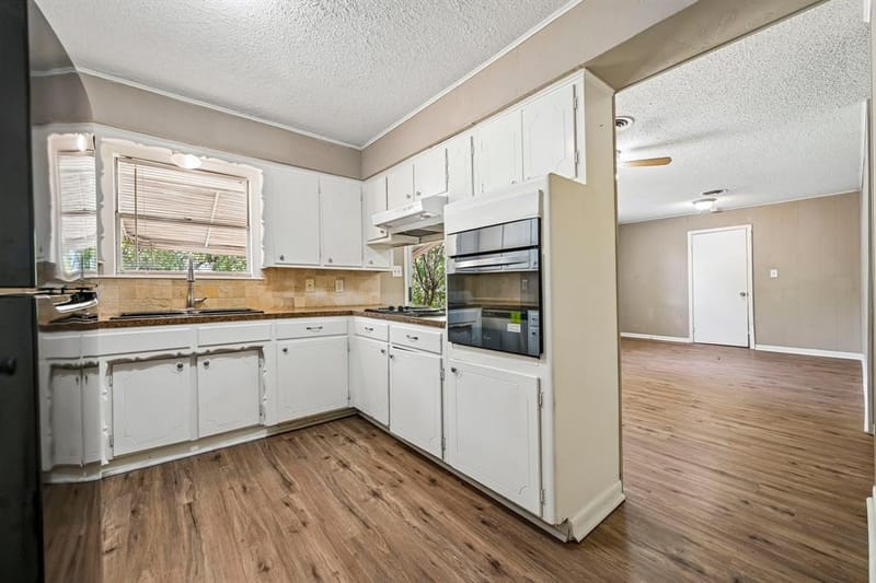105 S Hickory Avenue, Denison TX 75020 - Photo 11