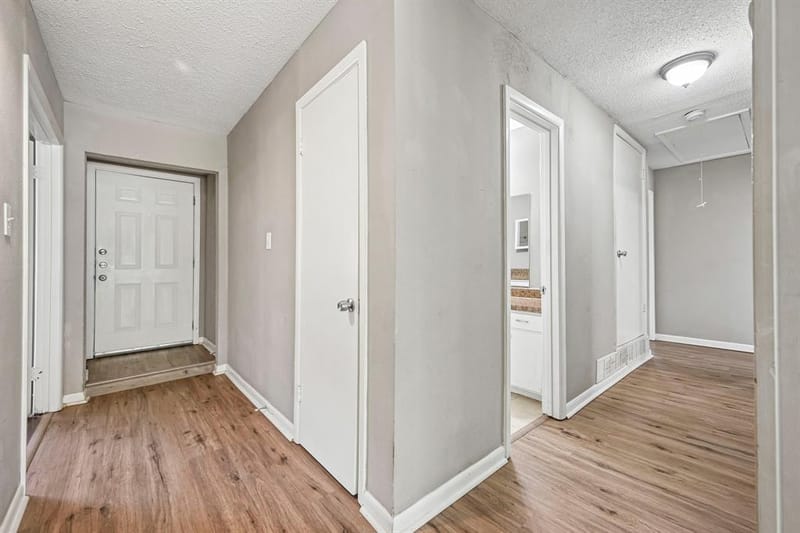 105 S Hickory Avenue, Denison TX 75020 - Photo 4