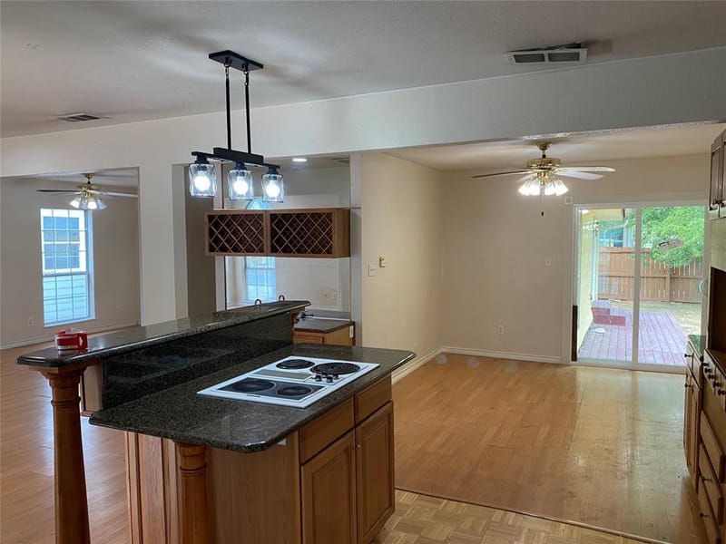 406 S Jefferson Street S, Irving TX 75060 - Photo 10