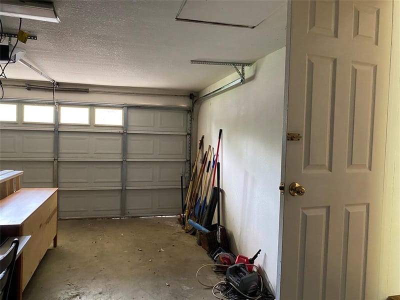 406 S Jefferson Street S, Irving TX 75060 - Photo 29