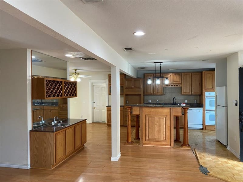 406 S Jefferson Street S, Irving TX 75060 - Photo 8