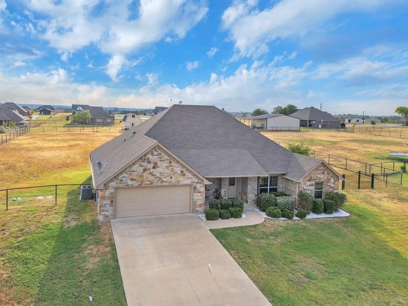 8600 County Road 1229, Godley TX 76044 - Photo 9