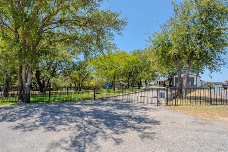 6371 Beacon Vista Circle, Granbury TX 76049 - Photo 26