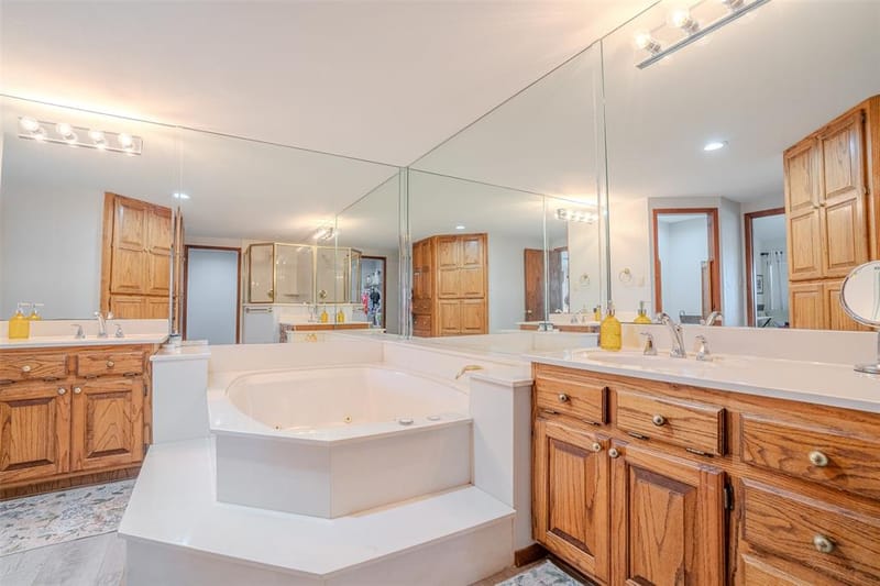 6371 Beacon Vista Circle, Granbury TX 76049 - Photo 14
