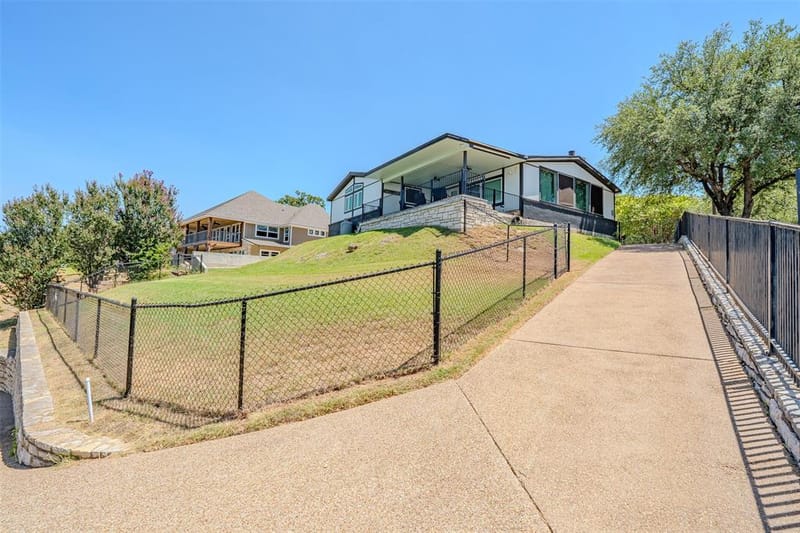 6371 Beacon Vista Circle, Granbury TX 76049 - Photo 37