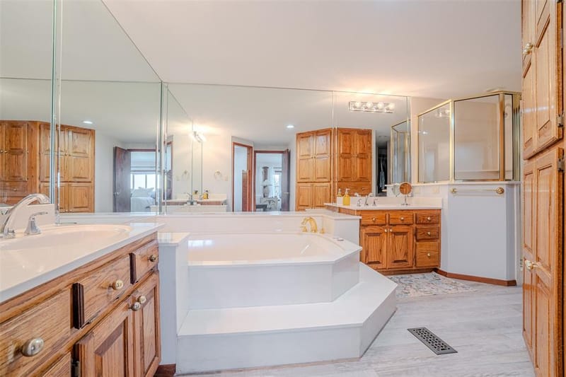 6371 Beacon Vista Circle, Granbury TX 76049 - Photo 15