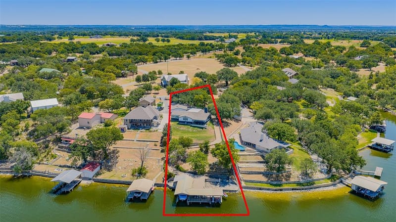 6371 Beacon Vista Circle, Granbury TX 76049 - Photo 4