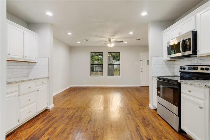 1310 W Laurel Street, Sherman TX 75092 - Photo 10