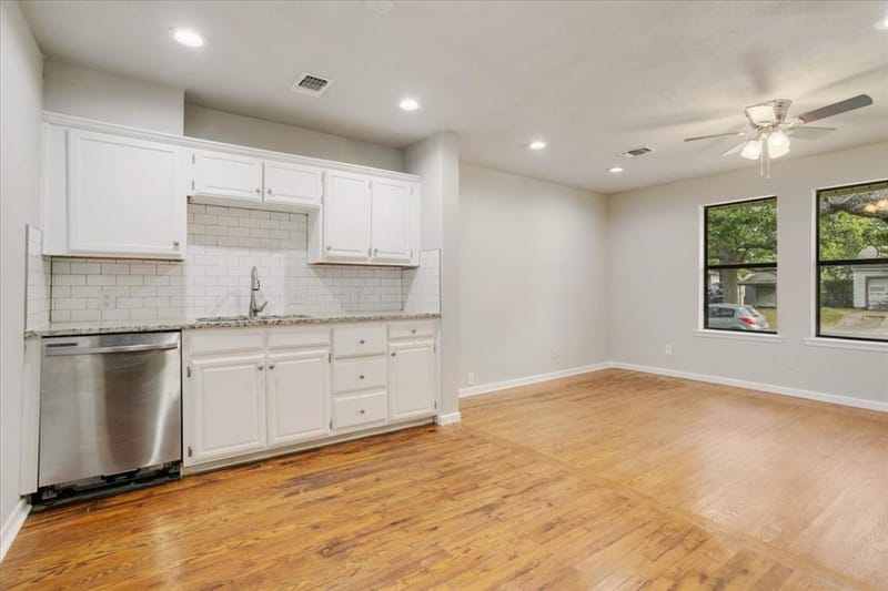 1310 W Laurel Street, Sherman TX 75092 - Photo 11