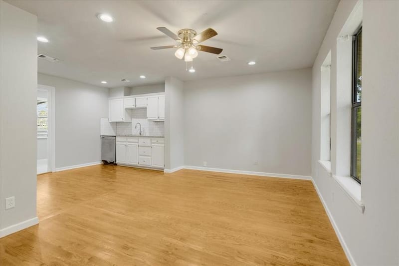 1310 W Laurel Street, Sherman TX 75092 - Photo 4