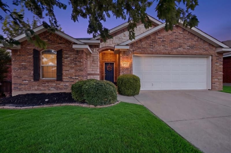 4724 Waterford Drive, Fort Worth TX 76179