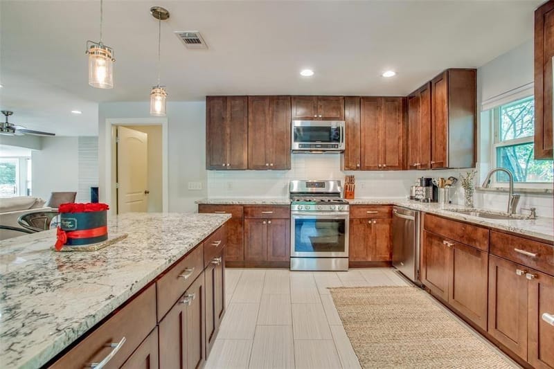 2824 W Kiest Boulevard, Dallas TX 75233 - Photo 16