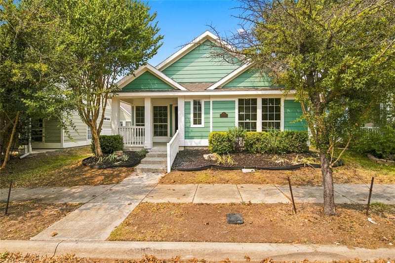 1401 Live Oak Lane, Savannah TX 76227