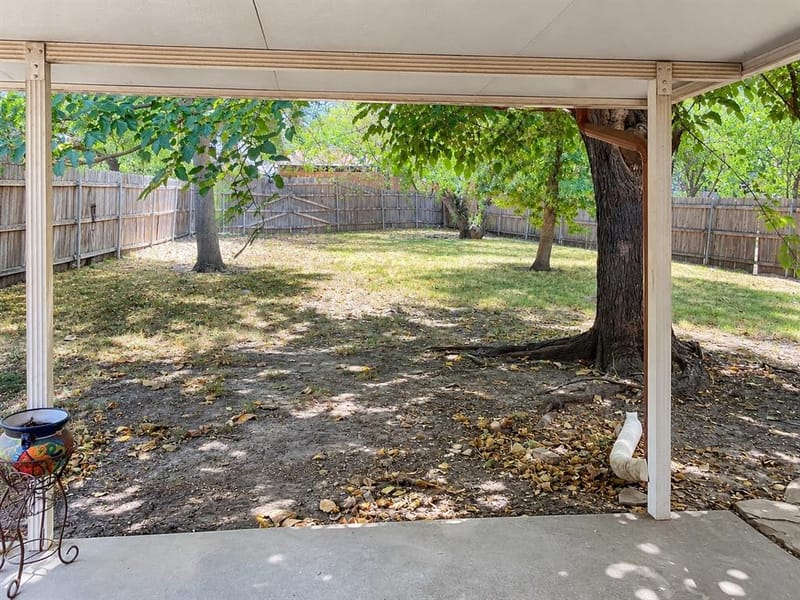 3122 Lark Lane, Irving TX 75062 - Photo 32