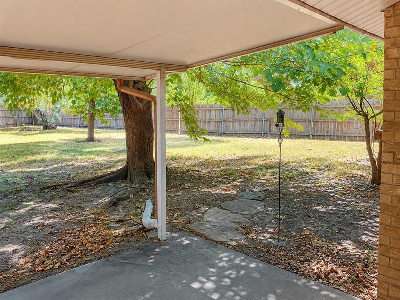 3122 Lark Lane, Irving TX 75062 - Photo 31