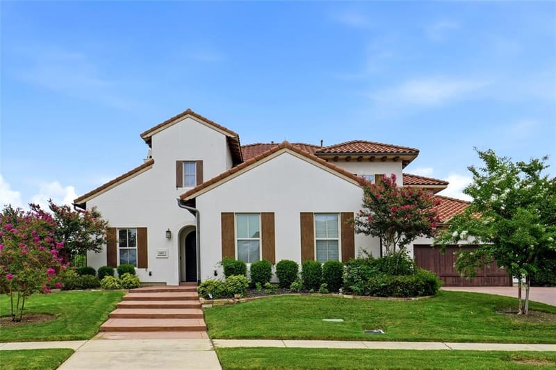 667 Creekway Drive, Irving TX 75039