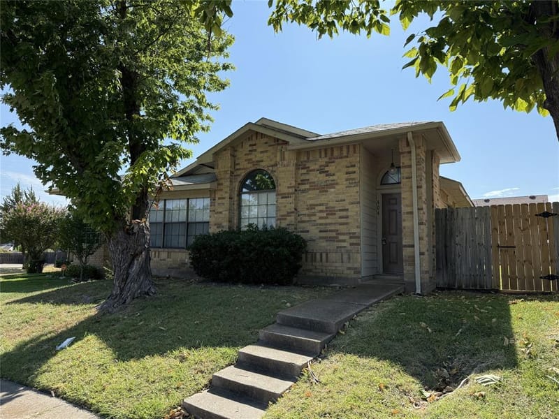 404 Seminary Ridge, Mesquite TX 75149