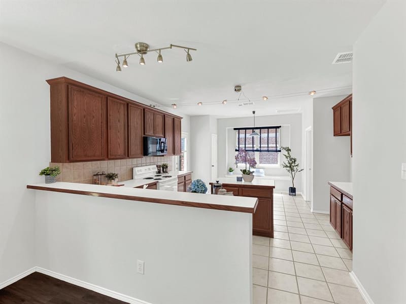 3726 Goose Creek Parkway, Garland TX 75040 - Photo 10