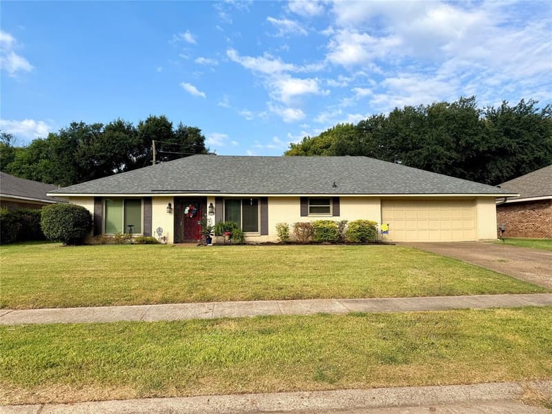 7514 Camelback Drive, Shreveport LA 71105