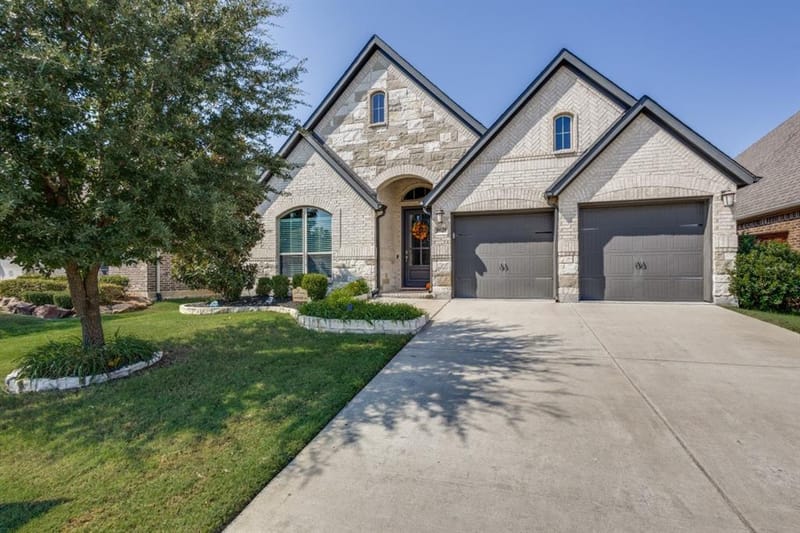 8629 Lake Arrowhead Trail, McKinney TX 75071 - Photo 2