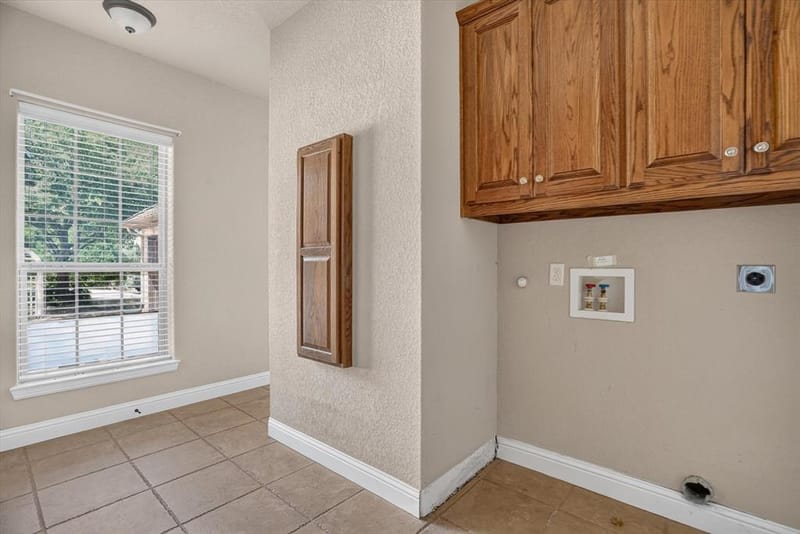 6305 CARNEGIE Court, Cleburne TX 76033 - Photo 12