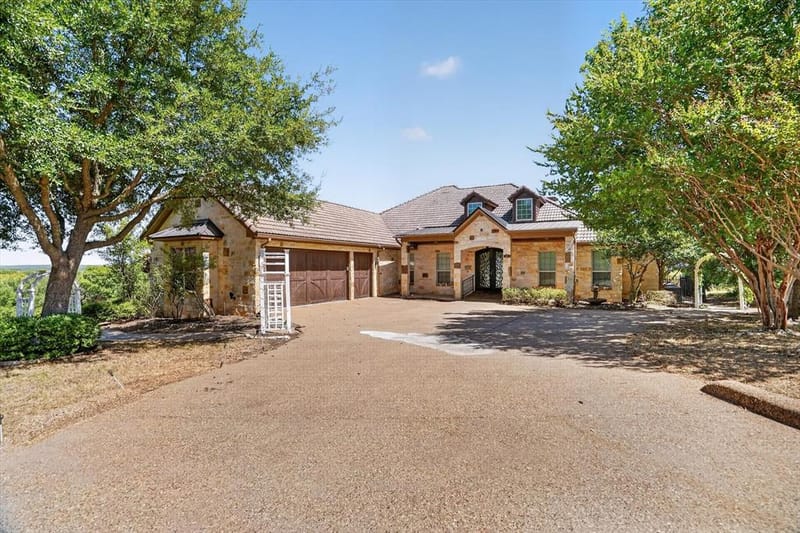 6305 CARNEGIE Court, Cleburne TX 76033