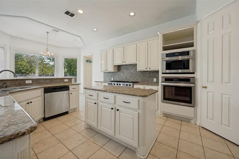 4804 Grapevine Terrace, Fort Worth TX 76123 - Photo 6