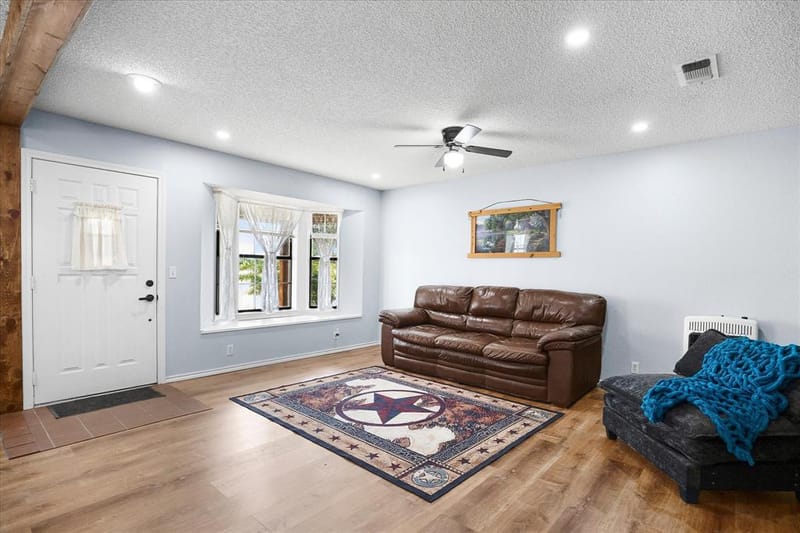 6006 County Road 4604, Commerce TX 75428 - Photo 9
