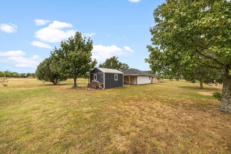 6006 County Road 4604, Commerce TX 75428 - Photo 31