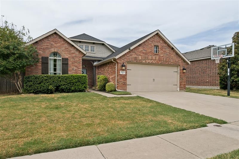 9913 Chrysalis Drive, Fort Worth TX 76131 - Photo 2