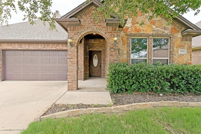 308 Pecos Drive, Burleson TX 76028